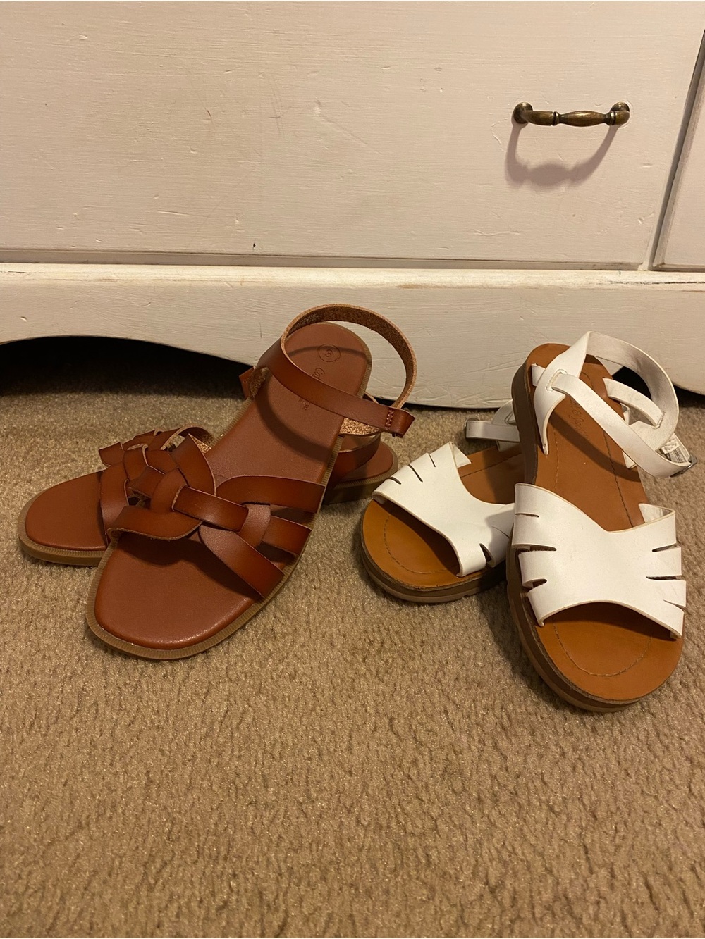 Girls sandals